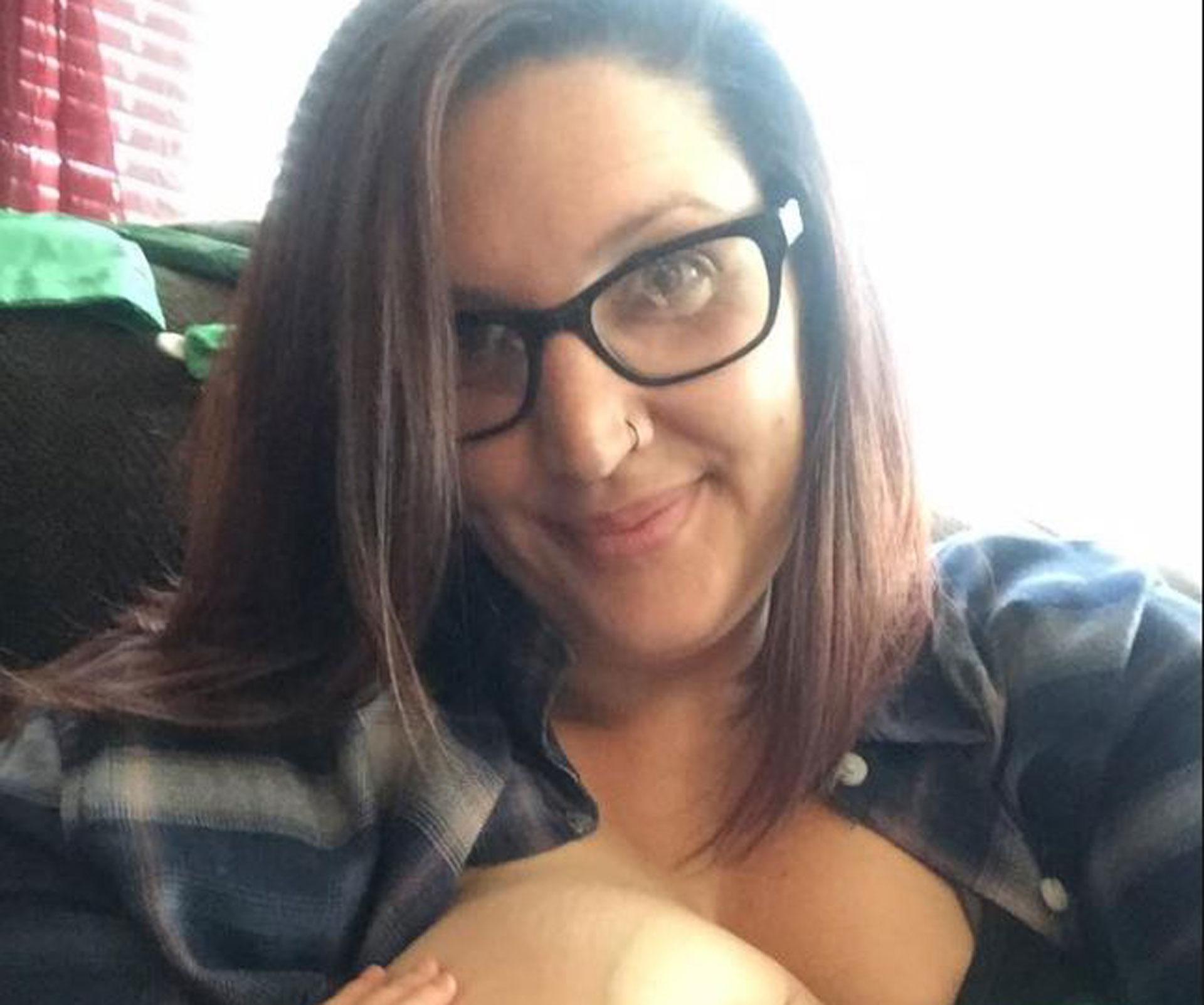 This mum was kicked off Facebook after breastfeeding a stranger’s hungry baby