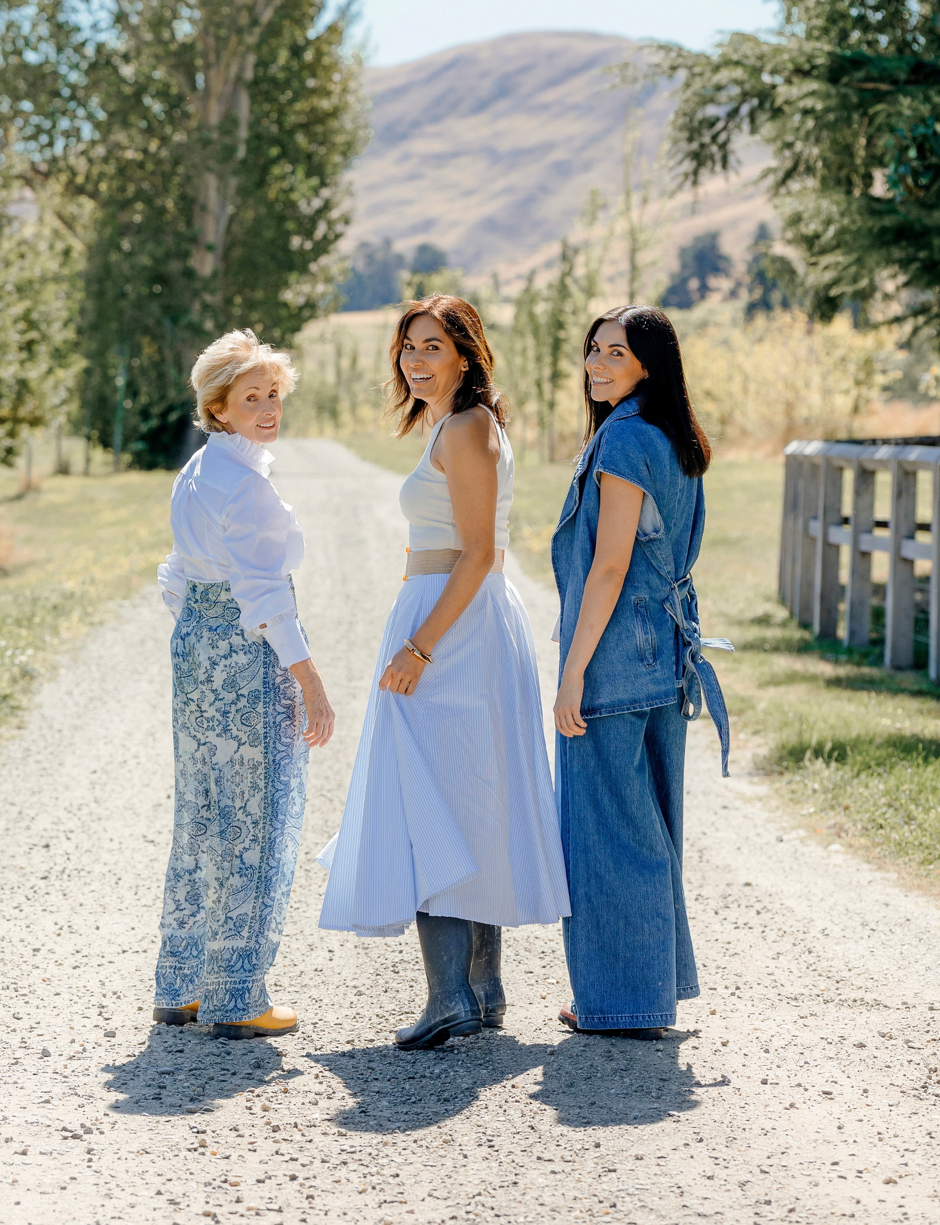 Nadia Lim with mum Julie and sister Jasmin