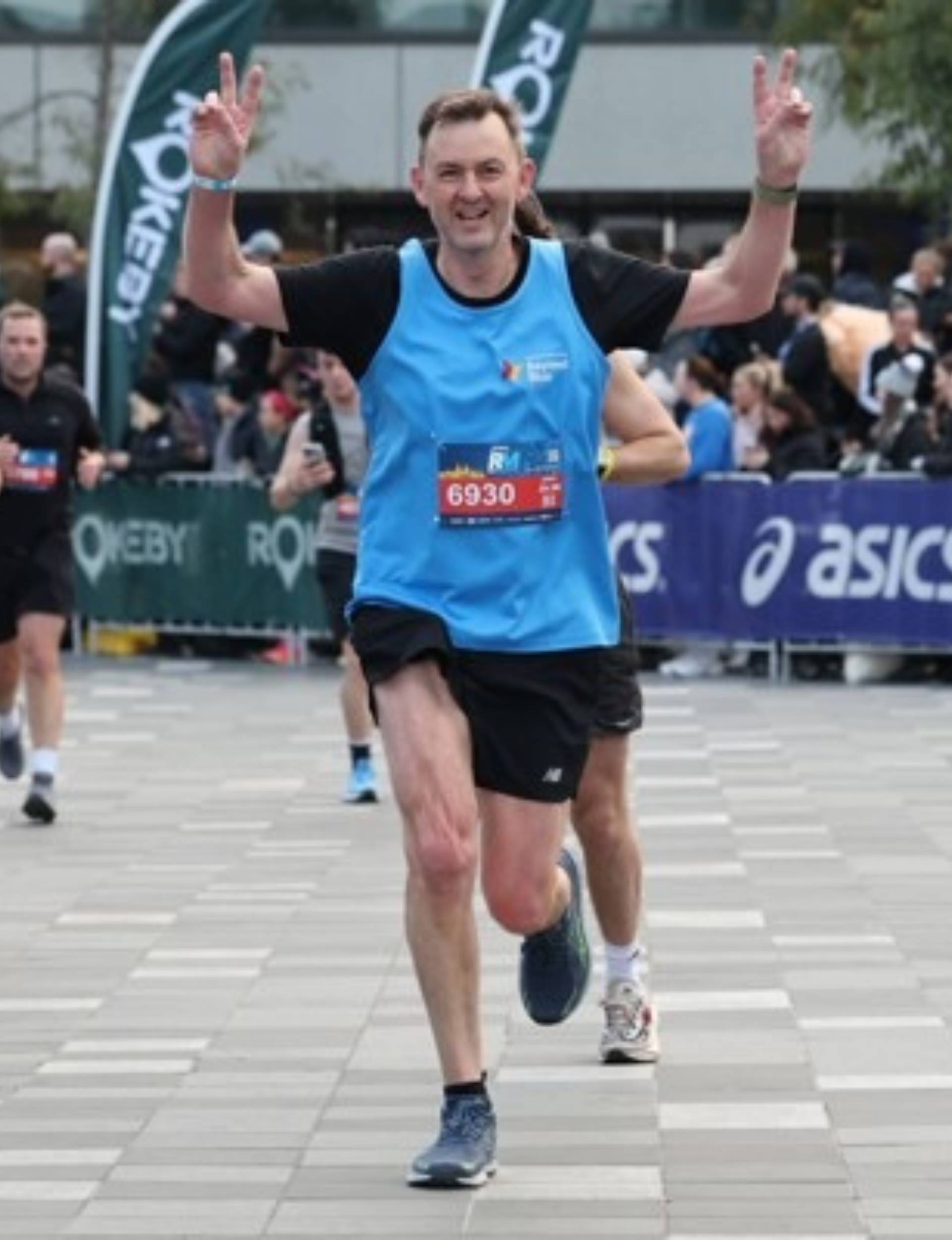 Matt Hopcraft finishing a marathon