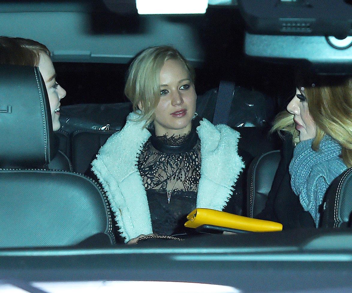 Adele, Emma Stone and Jennifer Lawrence form a new girl squad
