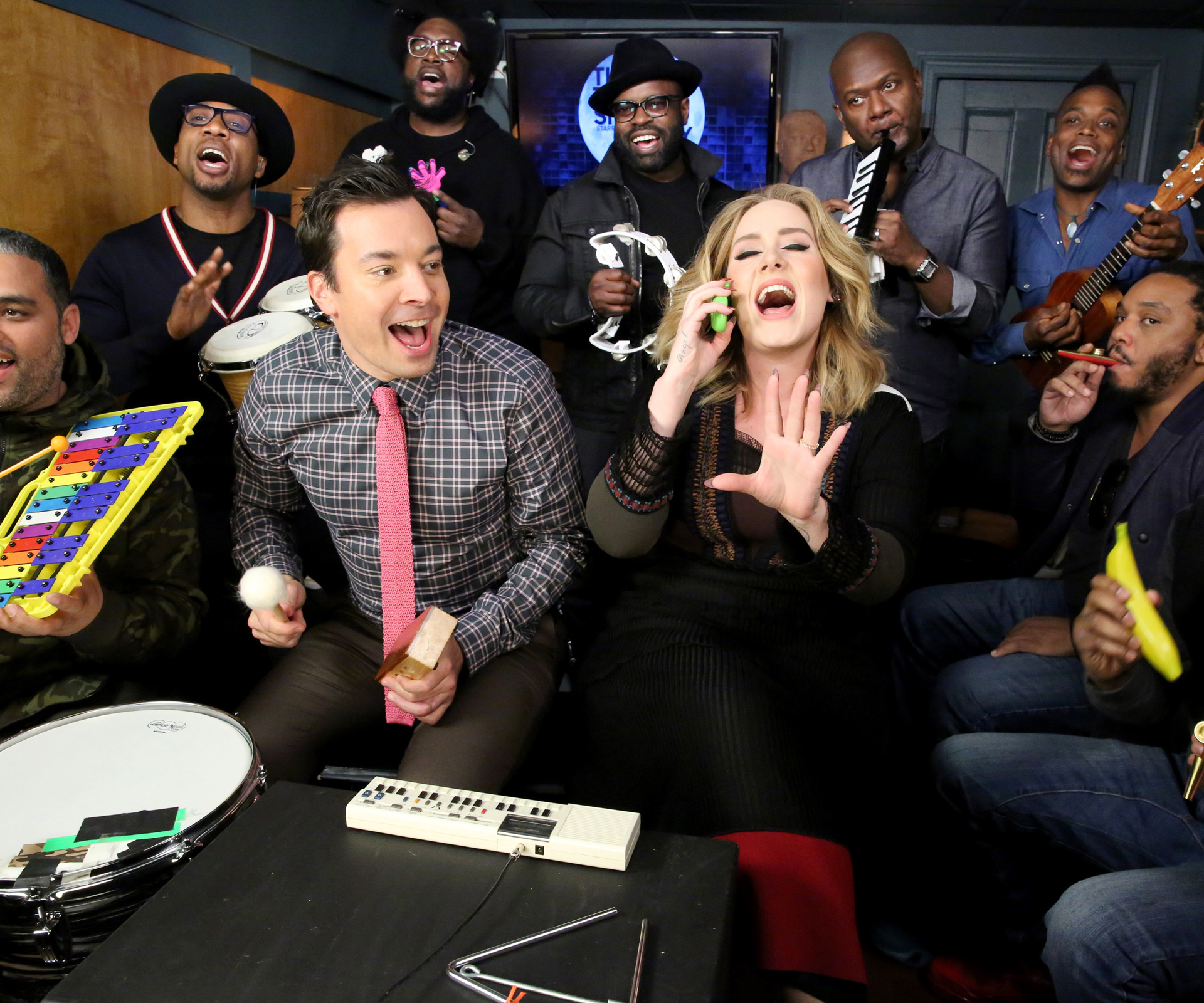 Adele performs on Jimmy Fallon