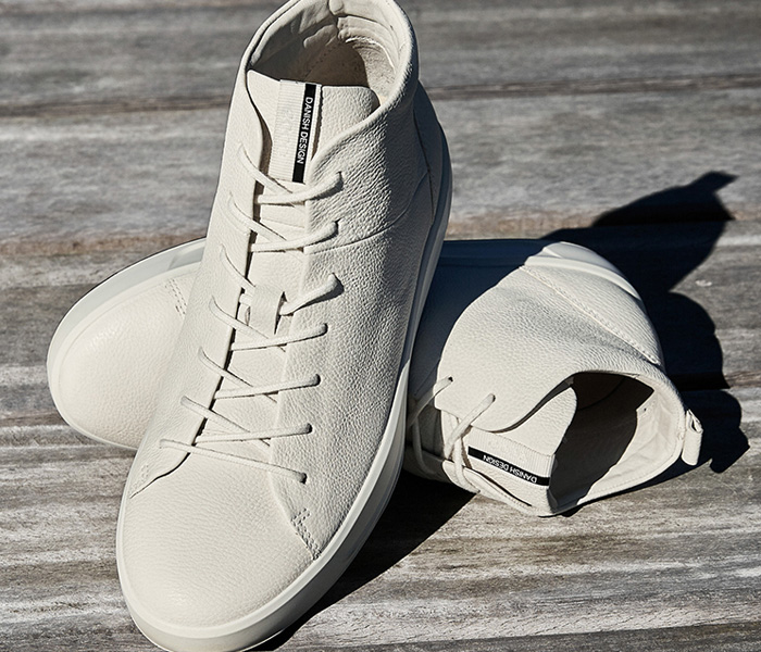 How to wear the casual white sneaker
