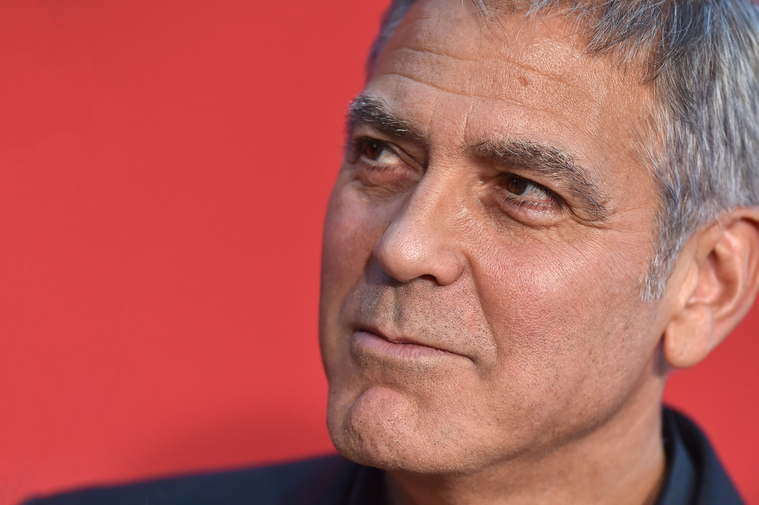 George Clooney casually gave all his best friends briefcases filled with $1 million in cash
