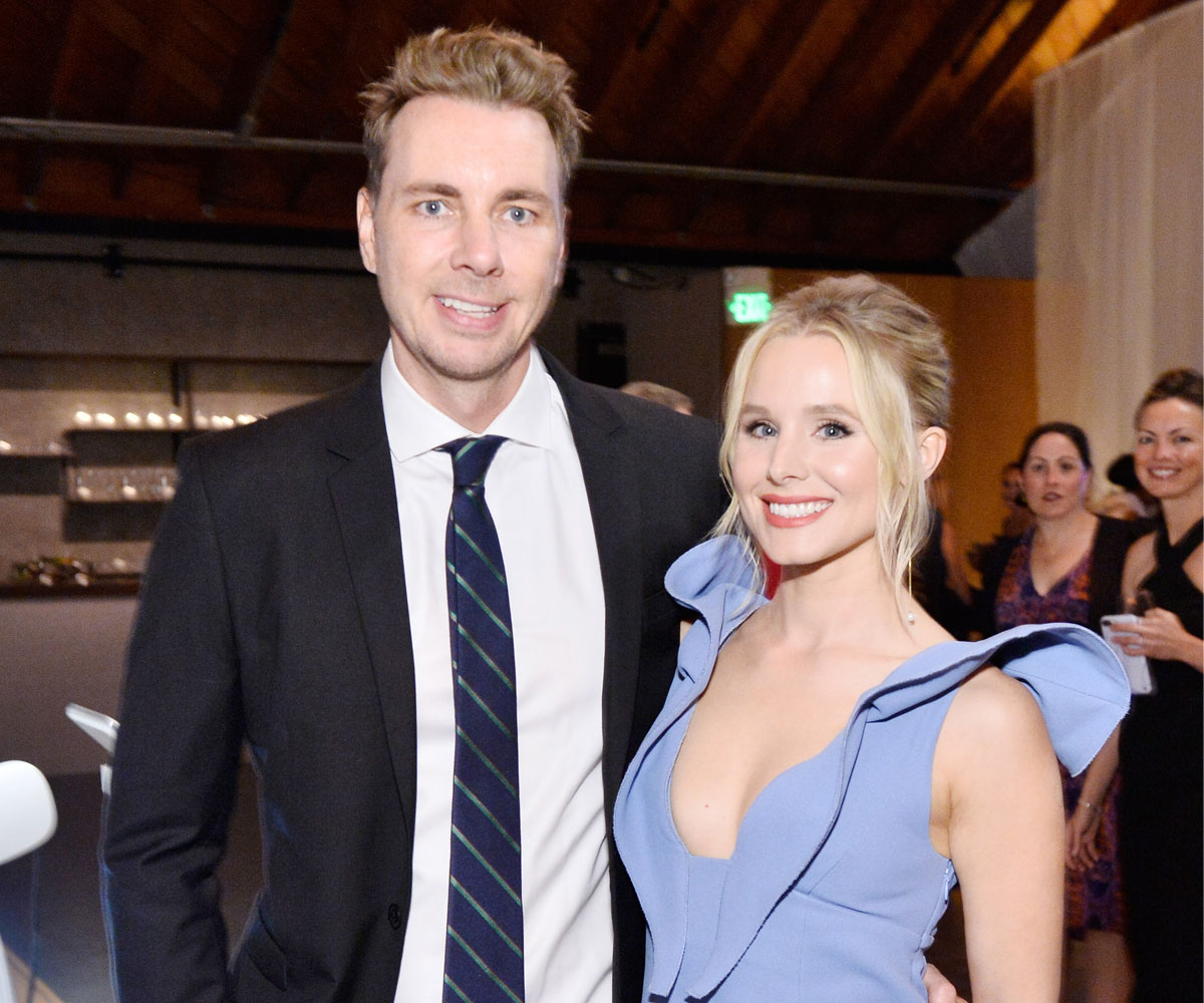 Kristen Bell reminds everyone love is not dead with perfectly timed wedding photo
