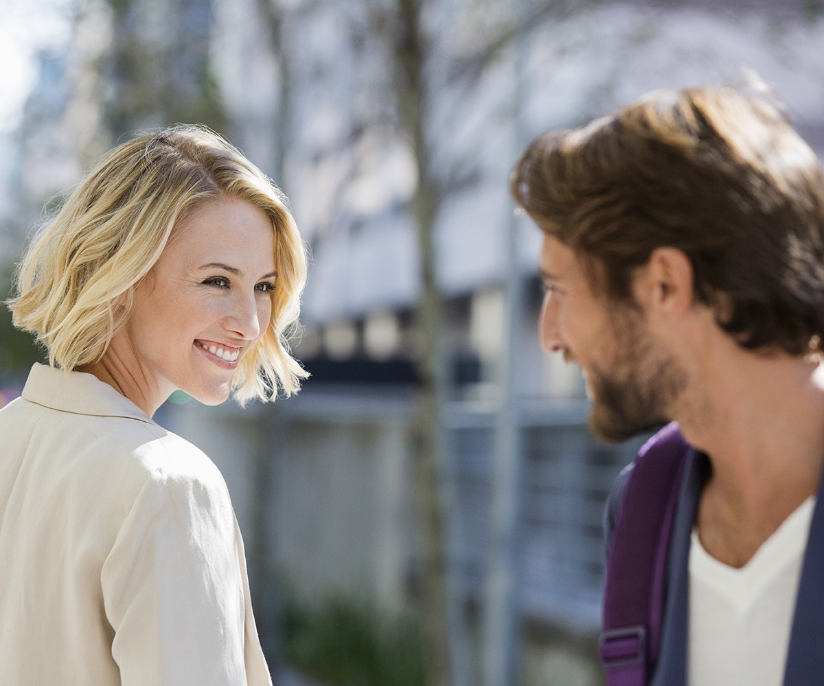 6 ways to tell if someone is attracted to you