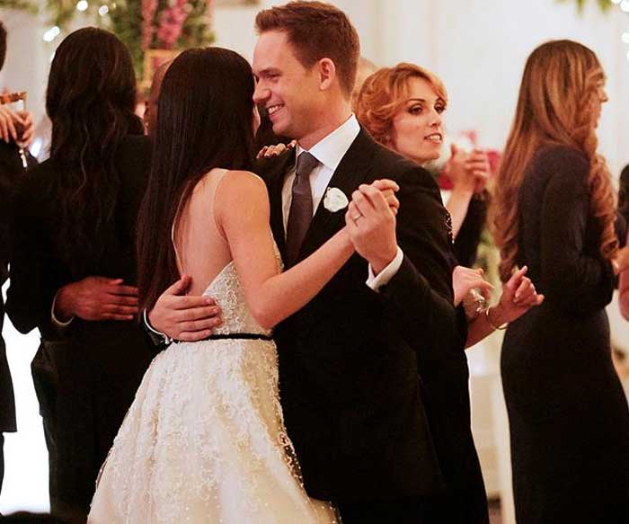 Meghan Markle’s last episode of Suits is here, and she’s finally walking down the aisle!