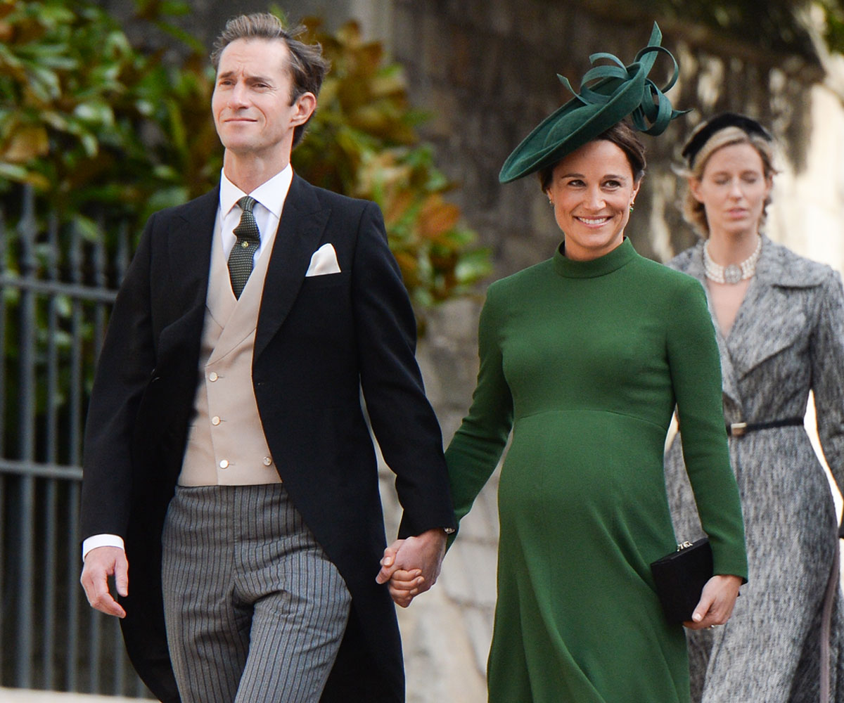 Heavily pregnant Pippa Middleton has been spotted entering Lindo Wing with overnight bags!