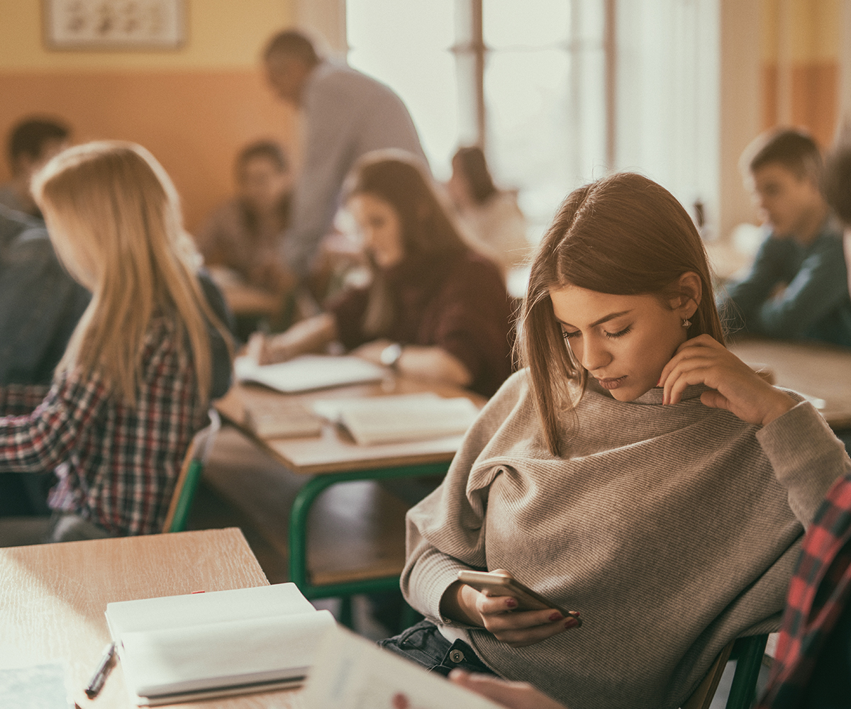 Kiwi students’ grades drop due to online shopping, gaming and social media use at school