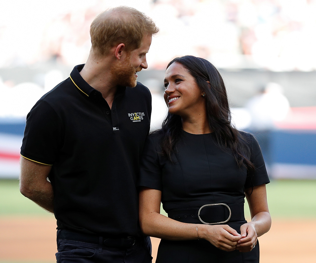 meghan markle and prince harry smiling