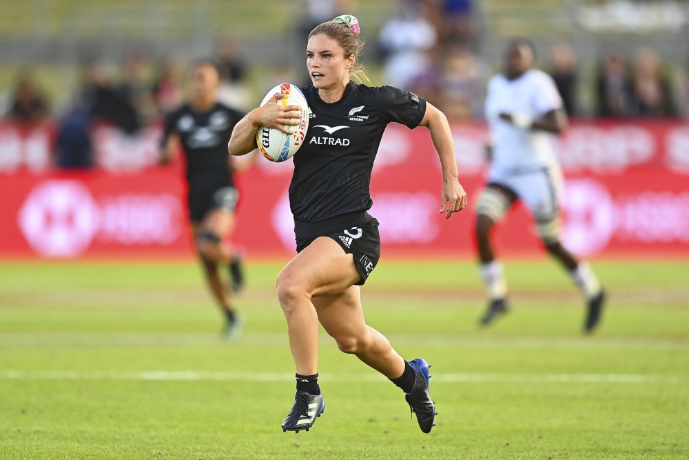 Michaela Blyde in action for the Black Ferns