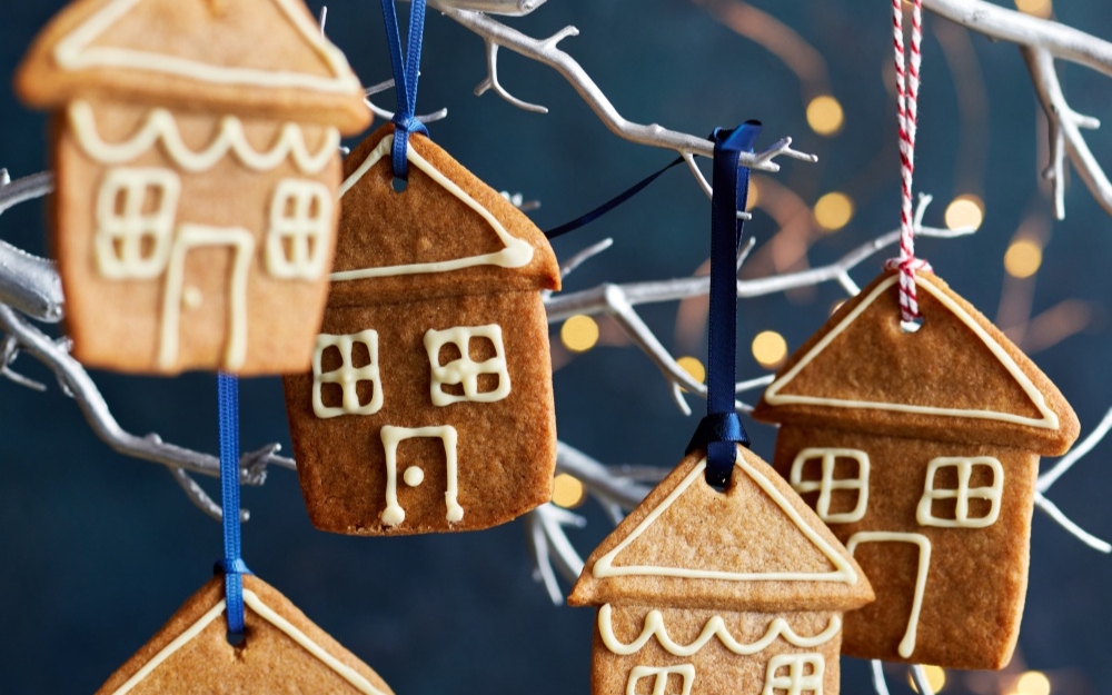 Make these jolly ginger houses this Christmas