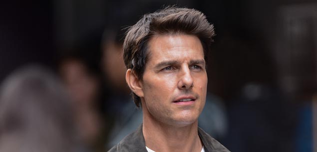 Tom Cruise unable to pay restaurant bill