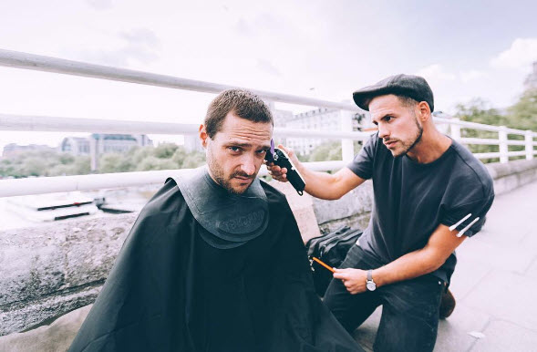 This barber is transforming the lives of the homeless