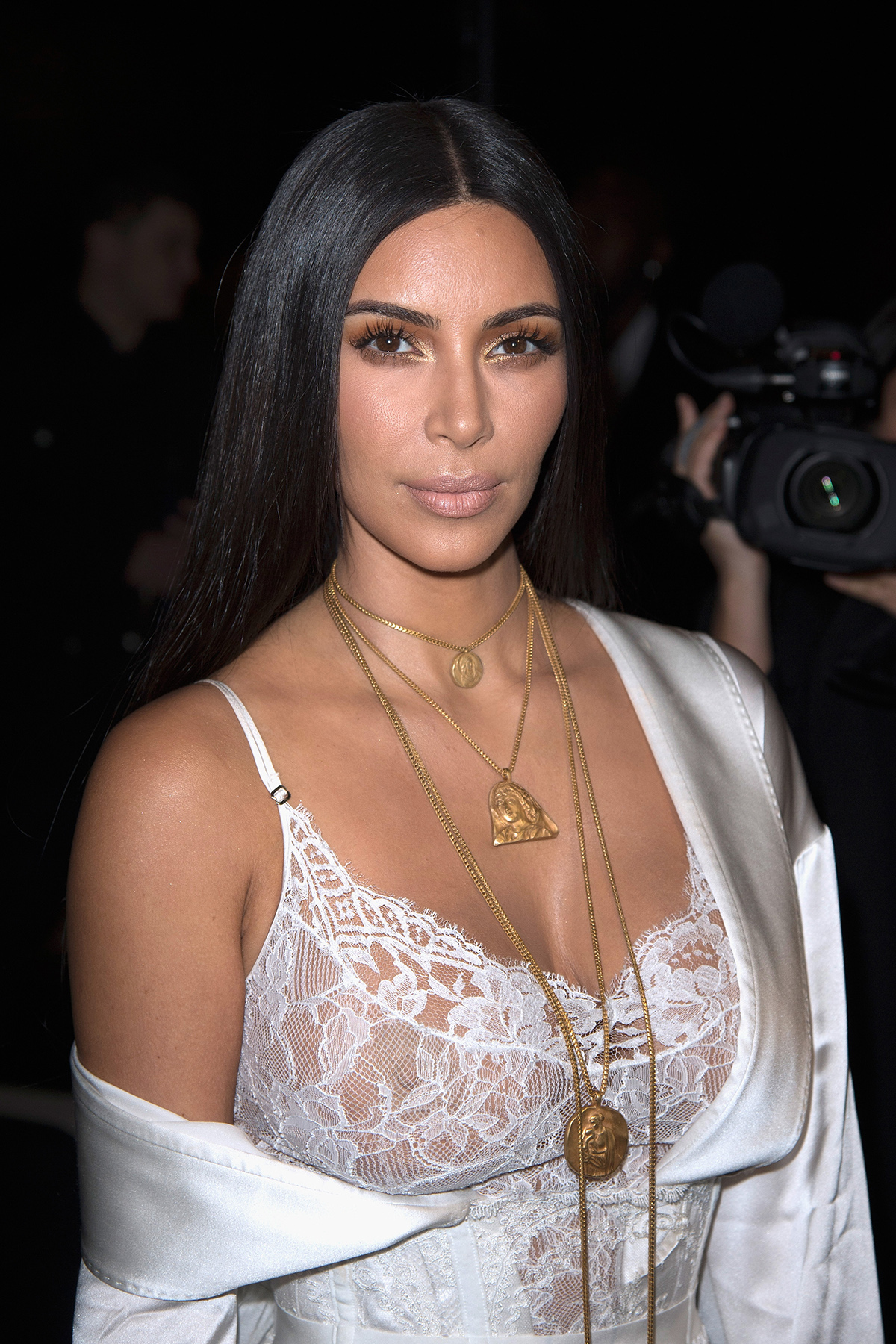 Kim Kardashian flees Paris after being tied up, held at gunpoint