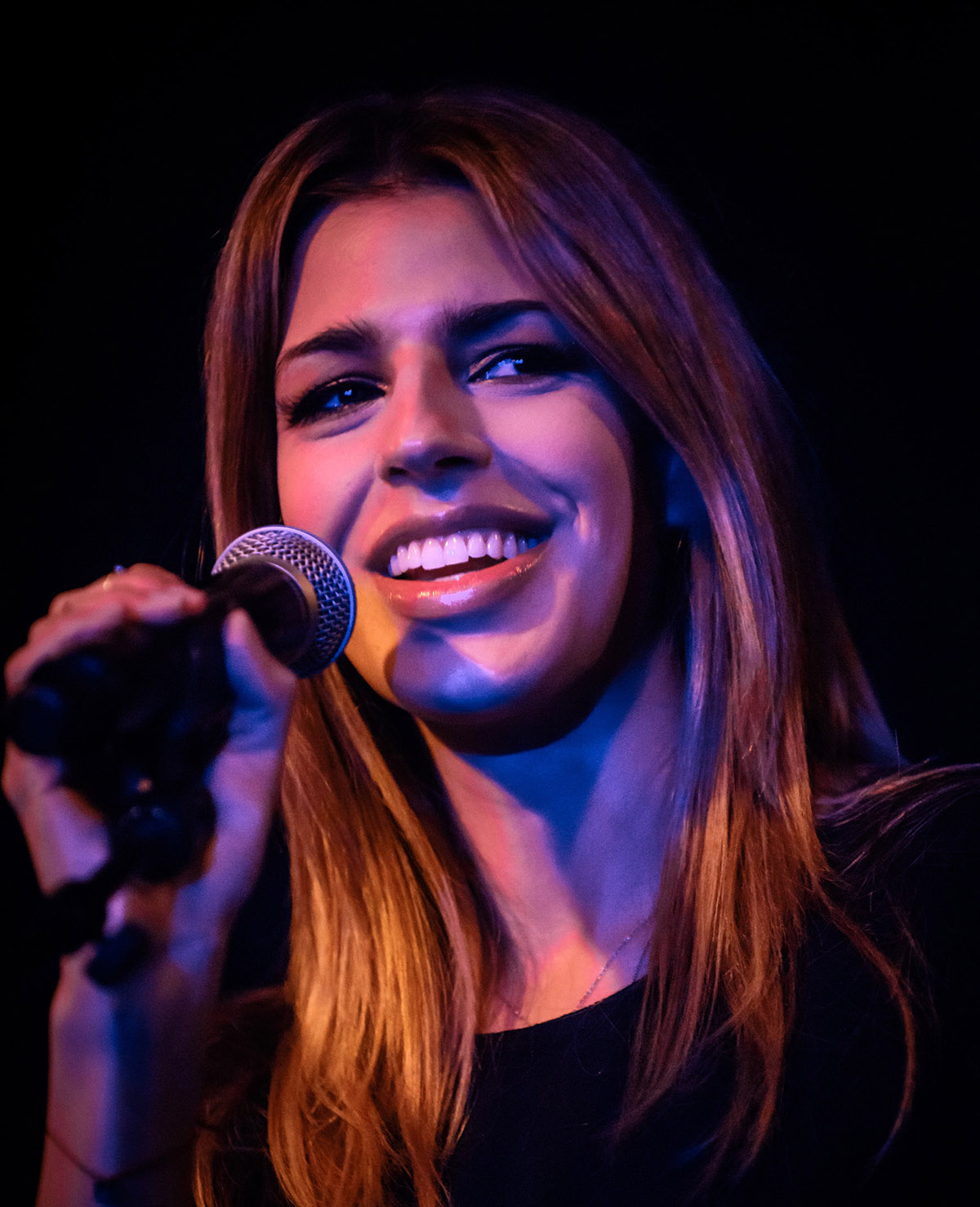 Brooke Fraser pregnant with baby number two