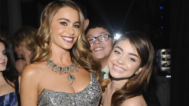 Sarah Hyland gets support from her 'Modern Family'