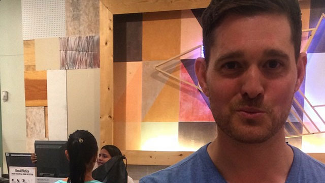 Michael Buble apologises for controversial photo